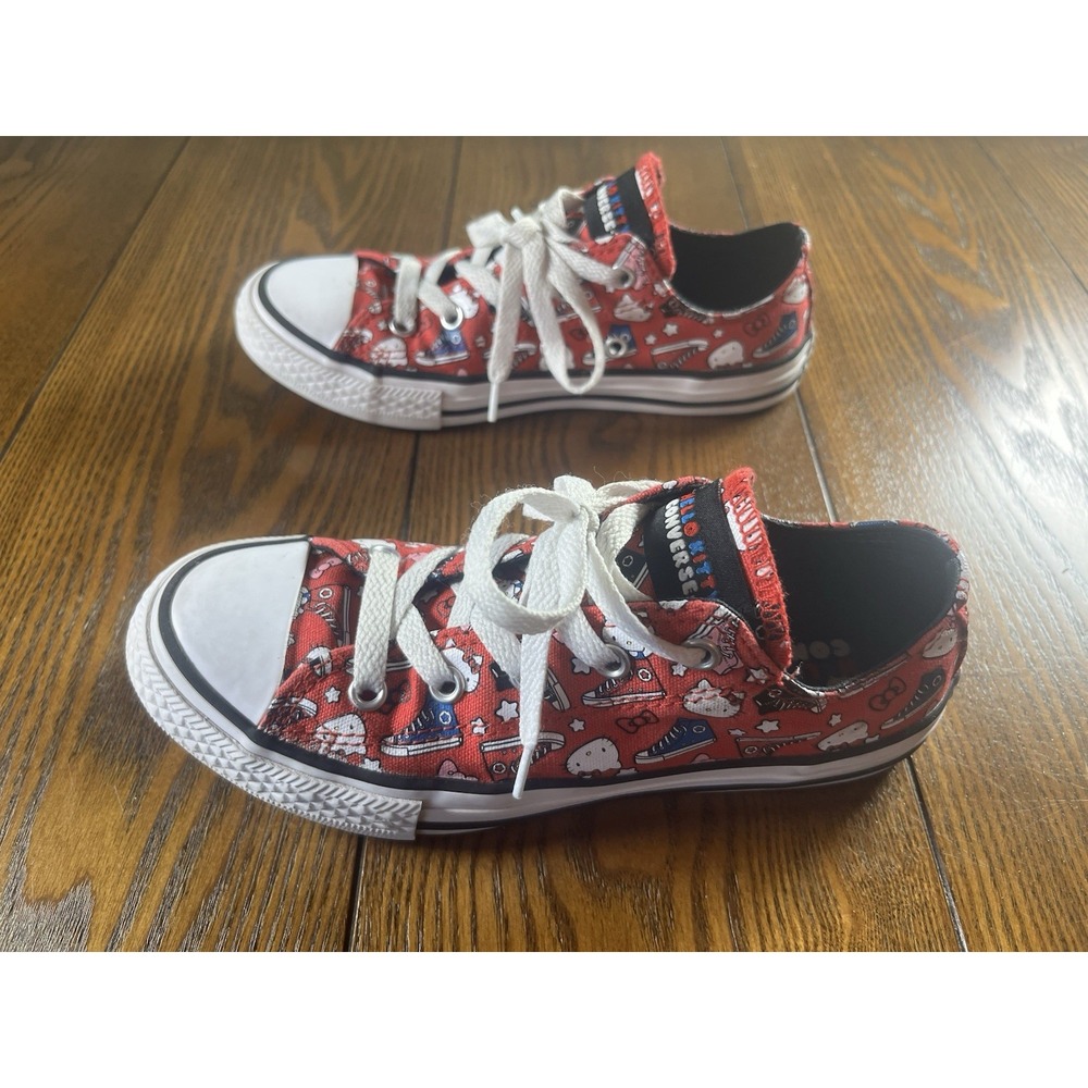 Converse x Hello Kitty Chuck Taylor All Star Low Top Red Youth Size 2 Casual